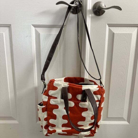 Maika Commuter Tote - Picture 14 of 14